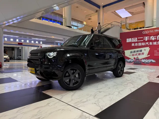 Land Rover Defender — Фото автомобиля 3