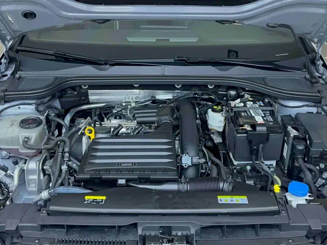 Volkswagen Golf 2023 280TSI DSG R-Line Lite — Фото автомобиля 21