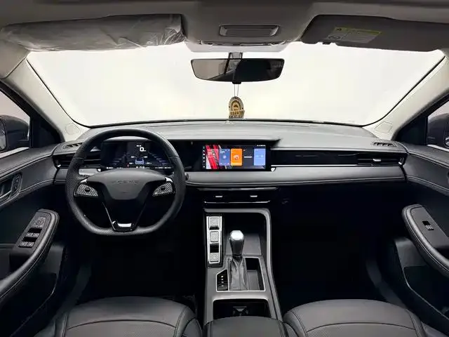 Roewe i5 — Фото автомобиля 9