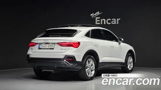 Фотография автомобиля — Audi Q3 F3