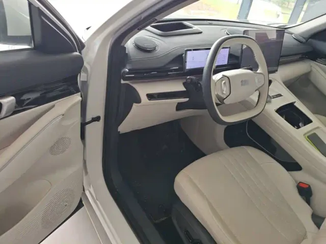Geely Galaxy E5 — Фото автомобиля 15