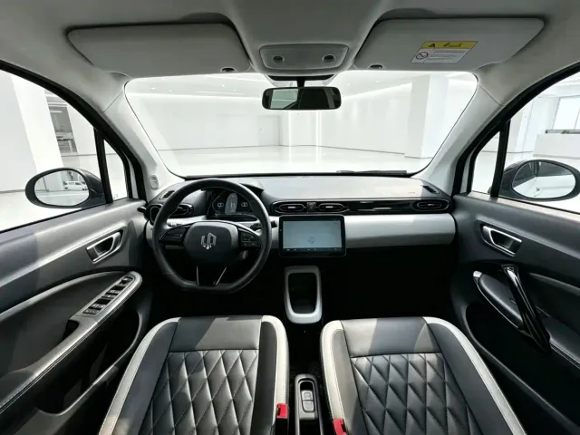 Leapmotor T03 — Фото автомобиля 5