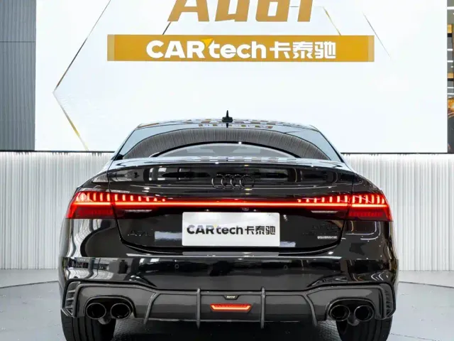 Audi A7L — Фото автомобиля 5