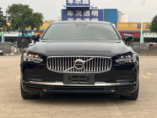 Volvo S90 — Фото автомобиля 4