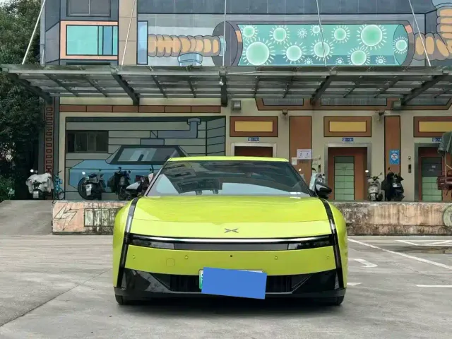 Xpeng P7 — Фото автомобиля 2