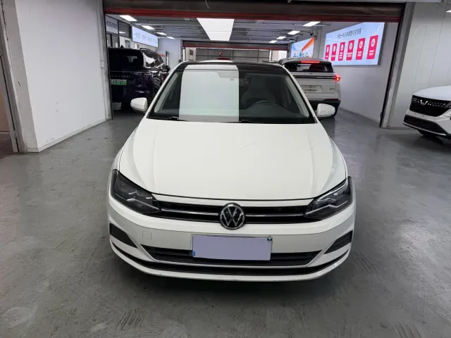 Volkswagen Polo — Фото автомобиля 2