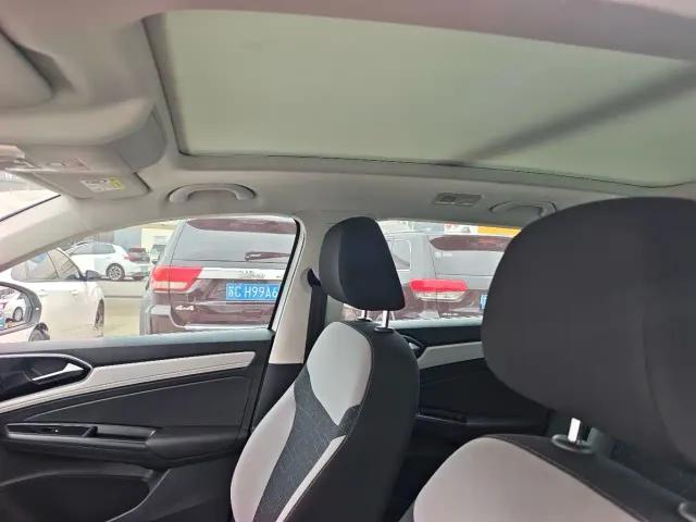 Jetta VS7 — Фото автомобиля 8