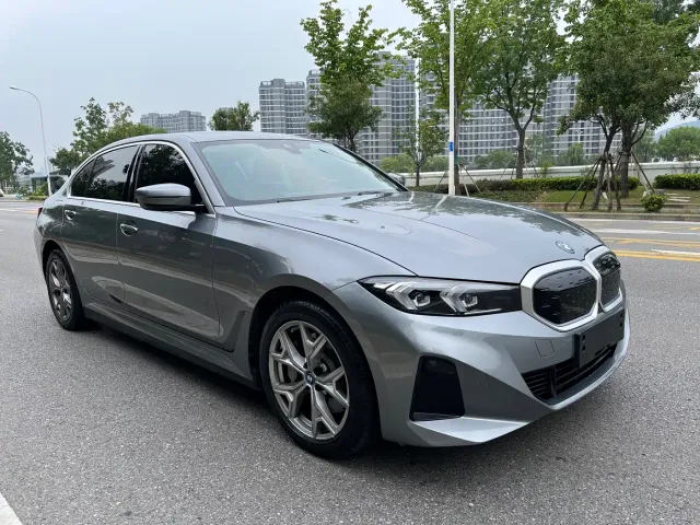 BMW i3 — Фото автомобиля 3