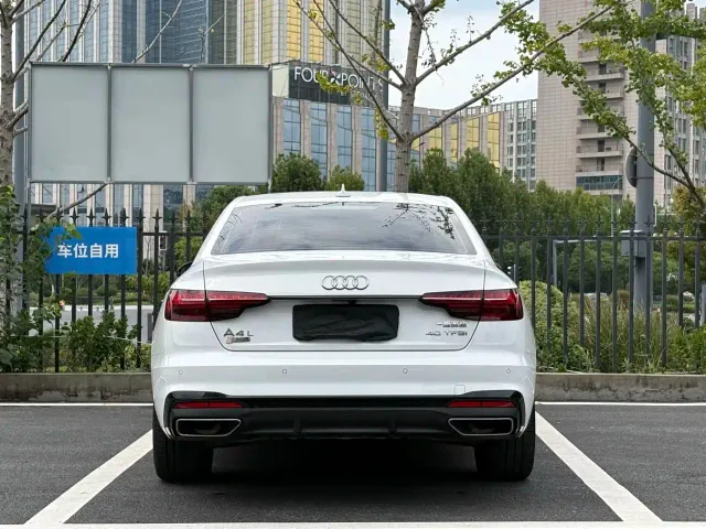 Audi A4L — Фото автомобиля 8