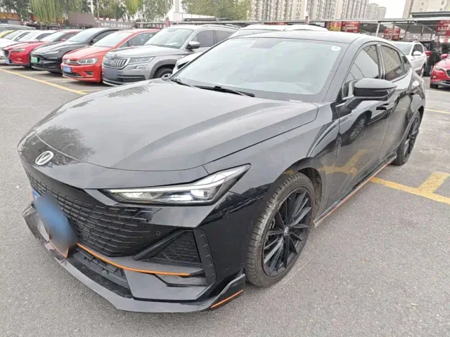 Фотография автомобиля — Changan UNI-V