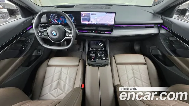 BMW 5-Series — Фото автомобиля 6