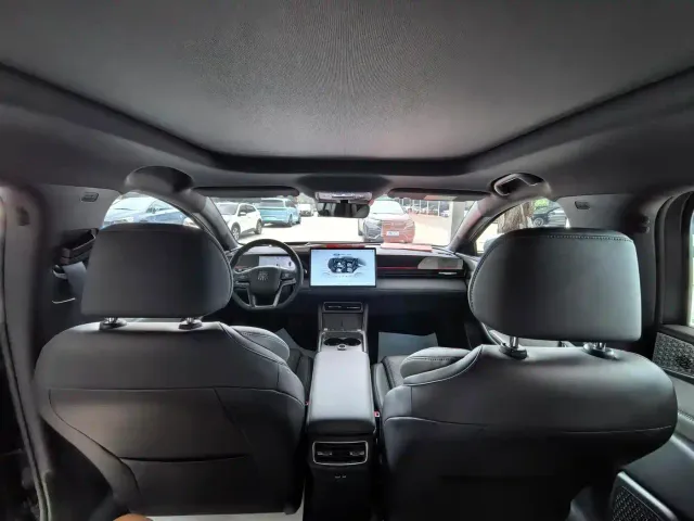 BYD Qin L — Фото автомобиля 12