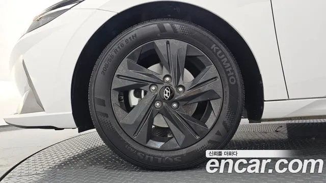 Hyundai AVANTE Avante (CN7) — Фото автомобиля 5
