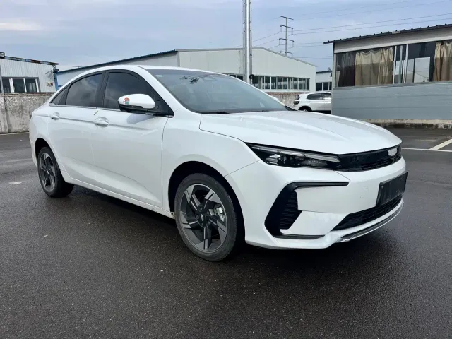 Geely Emgrand L — Фото автомобиля 3
