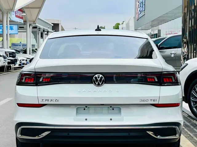 Volkswagen Lamando — Фото автомобиля 3
