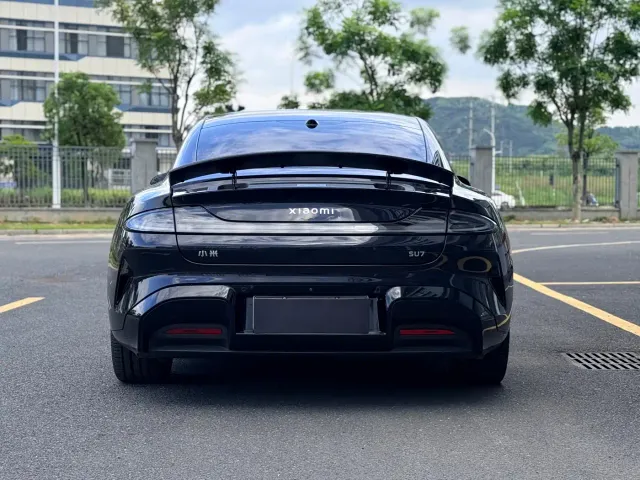 Xiaomi SU7 — Фото автомобиля 5