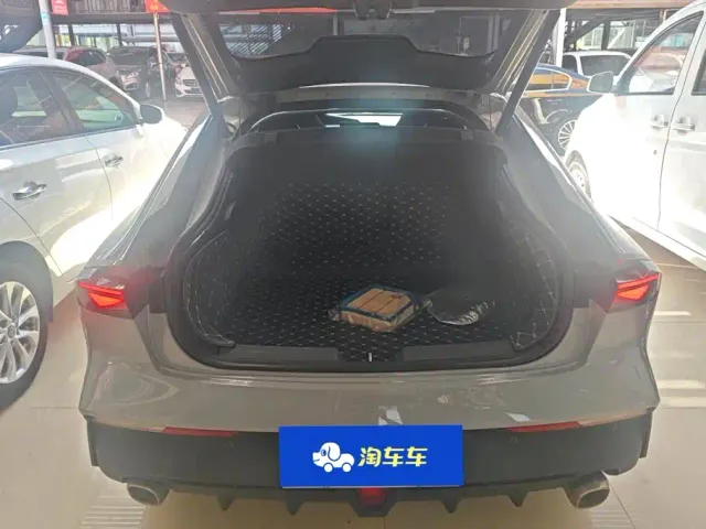 Changan UNI-V — Фото автомобиля 4