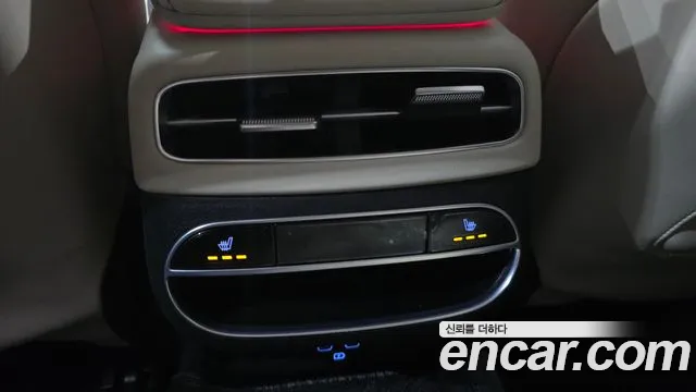 Genesis GV70 — Фото автомобиля 30