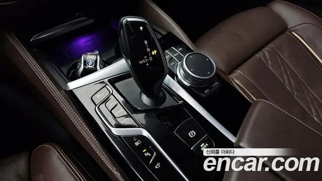 BMW 5-Series 5 серия (G30) — Фото автомобиля 9