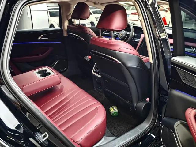 Hongqi H5 — Фото автомобиля 6