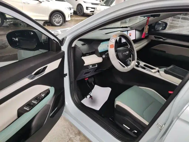 Geely Emgrand L — Фото автомобиля 15