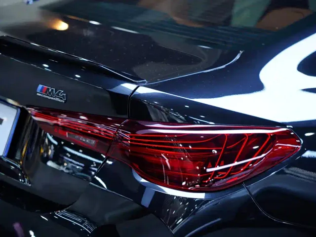 BMW M4 — Фото автомобиля 24