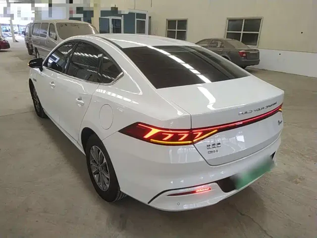 BYD Qin PLUS — Фото автомобиля 22