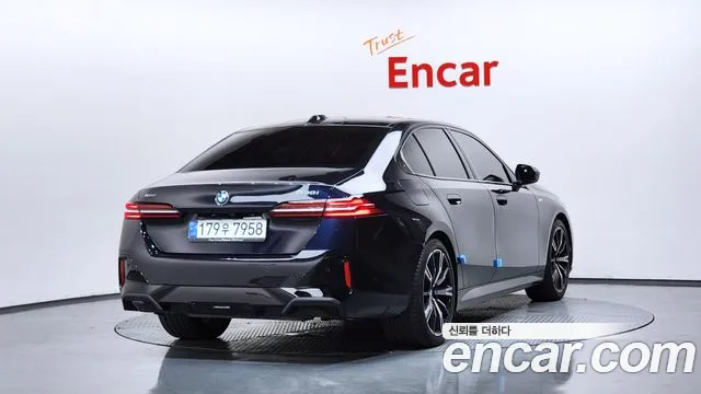 BMW 5-Series 5 серия (G60) 530i xDrive M Sport — Фото автомобиля 2