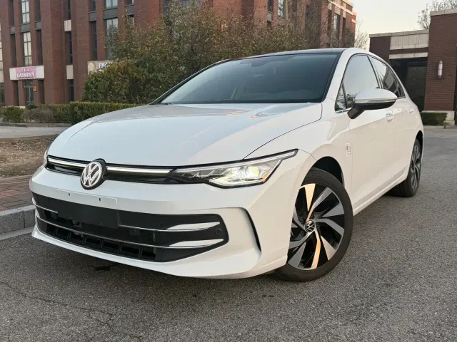 Фотография автомобиля — Volkswagen Golf