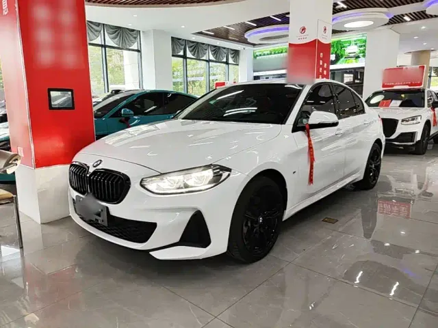 Фотография автомобиля — BMW 1 Series
