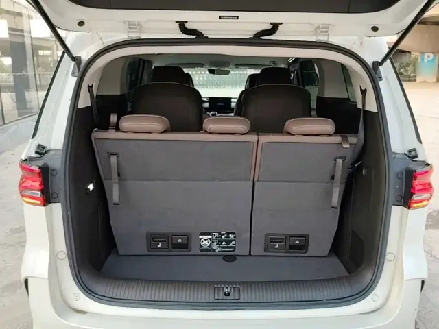 Roewe iMAX8 — Фото автомобиля 18