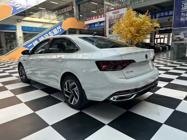Volkswagen Sagitar — Фото автомобиля 14