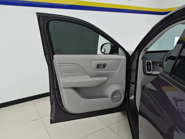 Leapmotor B10 — Фото автомобиля 7