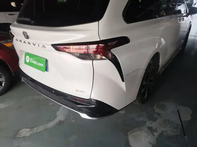 Toyota Granvia — Фото автомобиля 7
