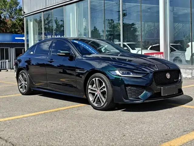 Jaguar XEL — Фото автомобиля 3