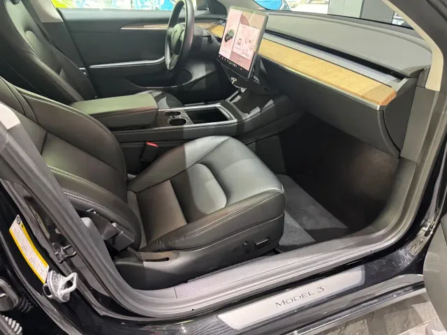 Tesla Model 3 2022 Performance High-Performance AWD — Фото автомобиля 15