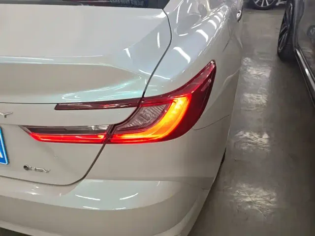 Toyota Camry 2024 Hybrid 2.0HGVP Luxury Edition — Фото автомобиля 7