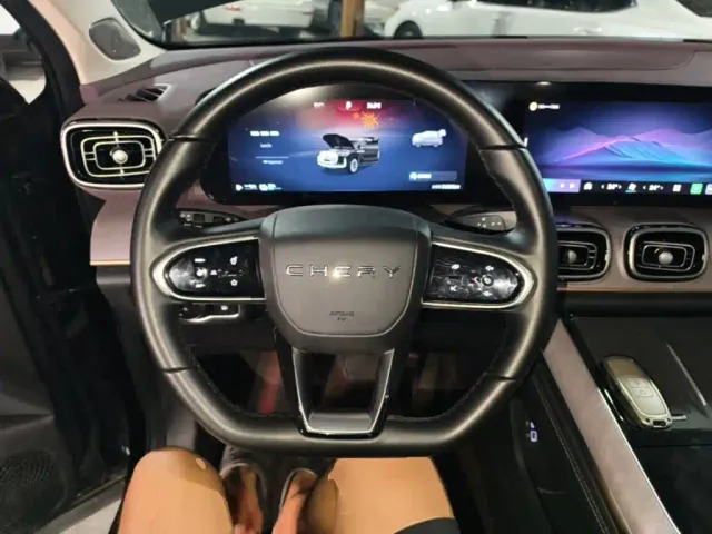 Chery Tiggo 9 C-DM — Фото автомобиля 10