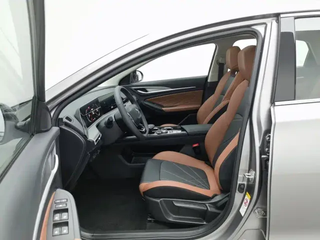 Changan Eado — Фото автомобиля 10