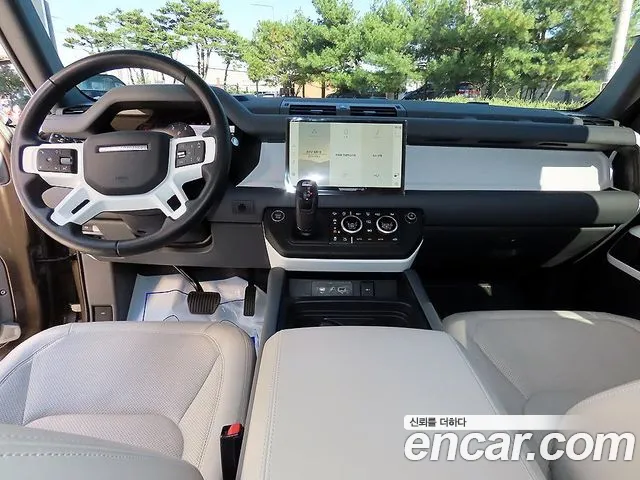 Land Rover Defender L663 — Фото автомобиля 7