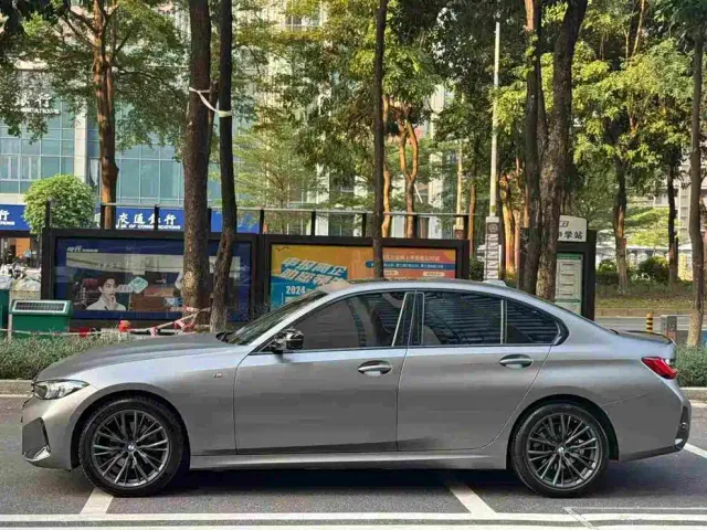 BMW 3 Series — Фото автомобиля 2