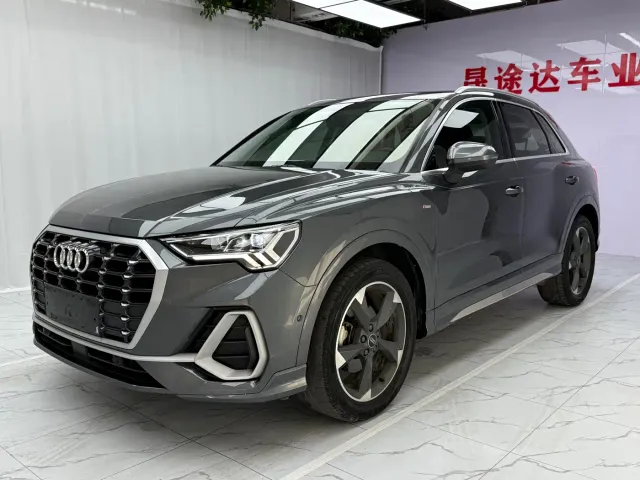 Фотография автомобиля — Audi Q3