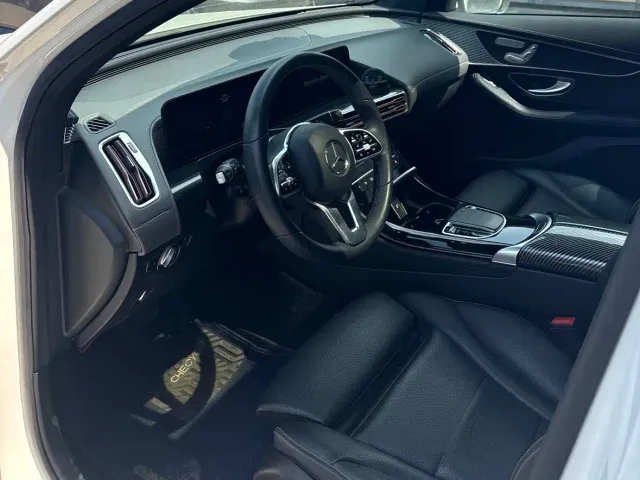 Mercedes-Benz EQC — Фото автомобиля 7