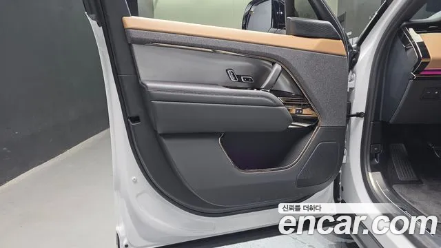 Land Rover Range Rover Sport — Фото автомобиля 13