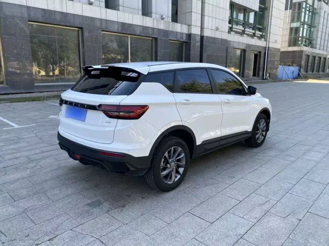Geely Binyue — Фото автомобиля 10