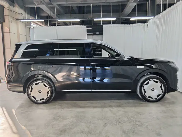 Leapmotor D Series — Фото автомобиля 15
