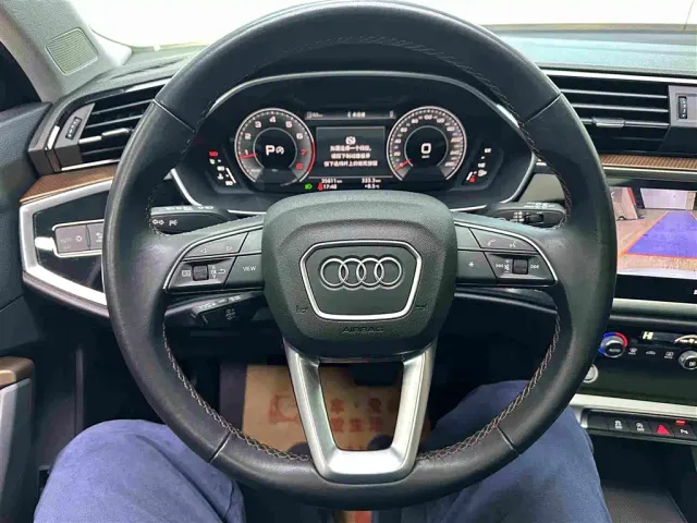 Audi Q3 — Фото автомобиля 8