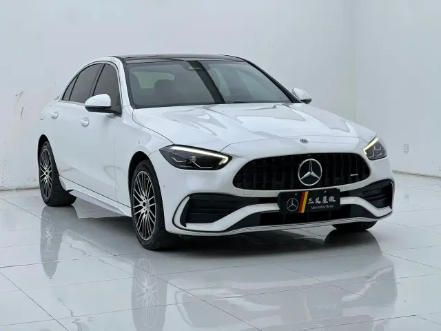 Mercedes-Benz C-Class — Фото автомобиля 3