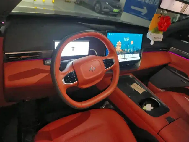 Dongfeng eπ 008 — Фото автомобиля 12