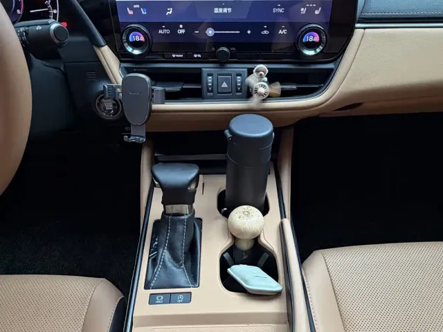 Lexus ES — Фото автомобиля 6